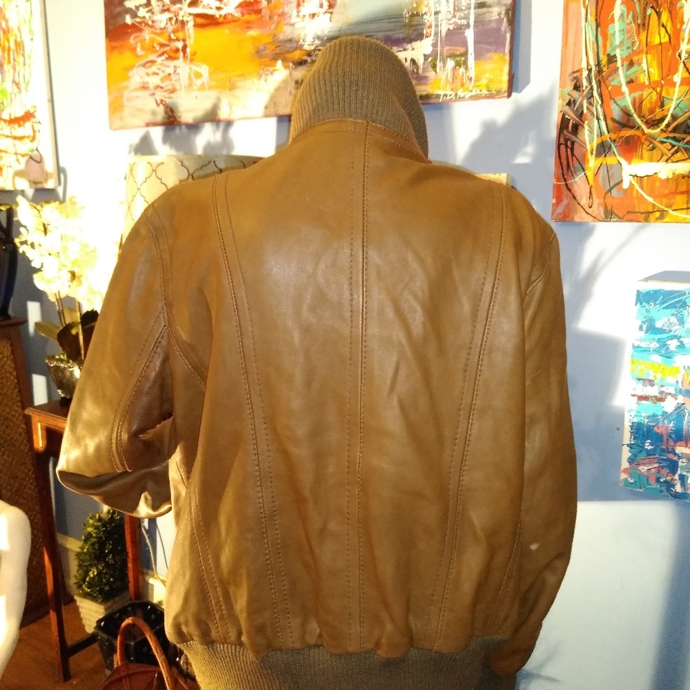 Leather jacket - Picture 5 of 8